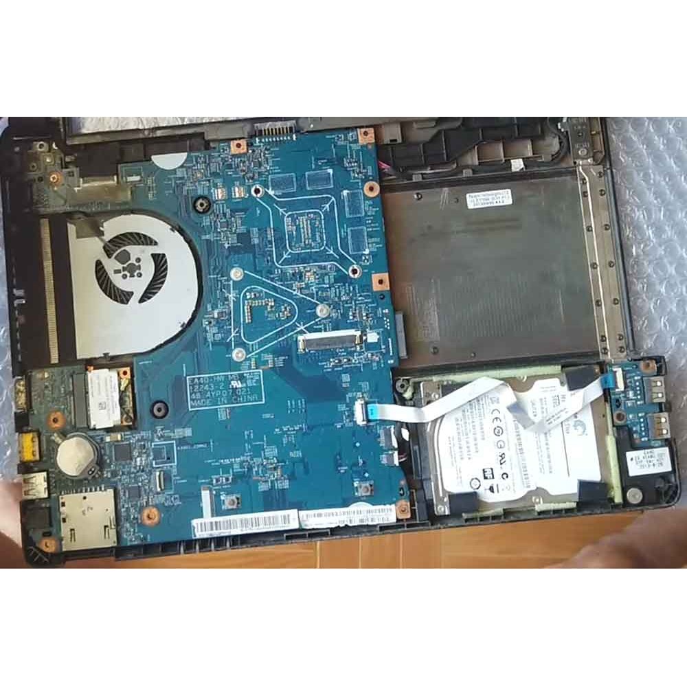 .Tháo, thay thế nâng cấp ổ cứng SSD cho laptop Acer E1-472 - Hướng dẫn từng bước