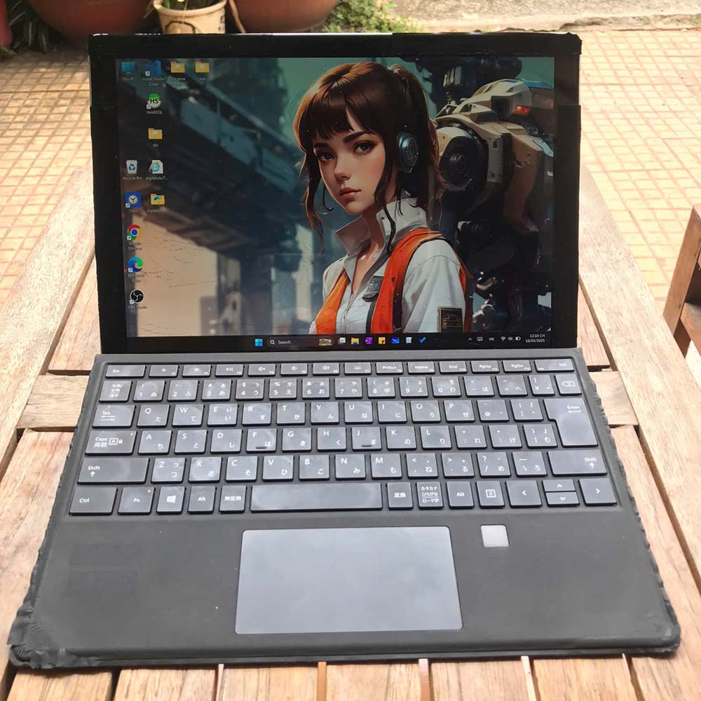 Chữa cháy siêu cấp - Surface Pro 5 (i5-7300U | 4 GB | 128 GB SSD | 12.3 3K IPS | 770 gam) bể mặt kính nhẹ, vẫn cảm ứng bình được